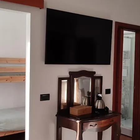 Casa Olmi Penzion Castiglione dʼIntelvi