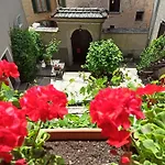 Casa Olmi Gasthof Castiglione dʼIntelvi