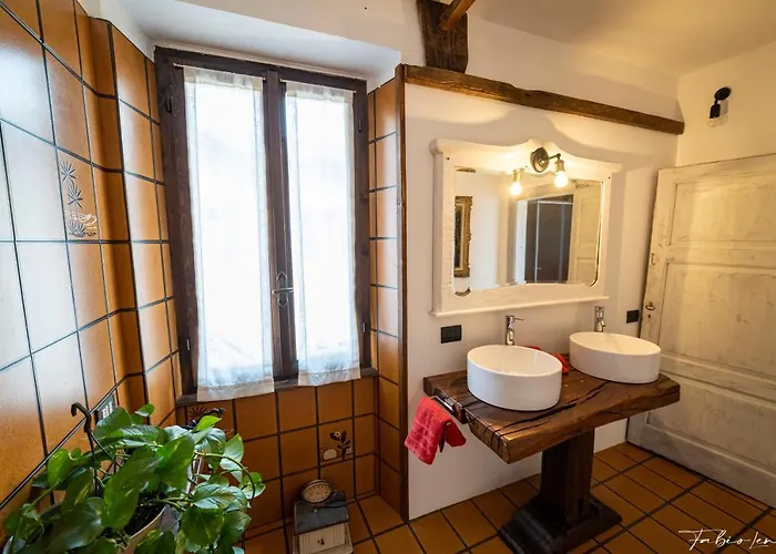 Gasthuis Casa Olmi Castiglione dʼIntelvi